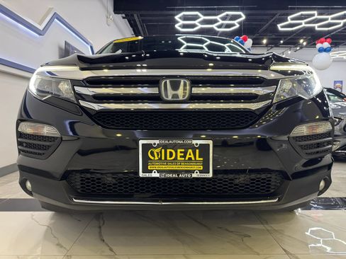 Used 2017 Honda Pilot Touring image 3