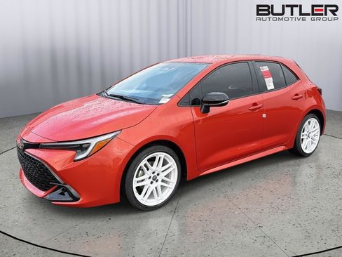 New 2026 Toyota Corolla SE FWD image 2