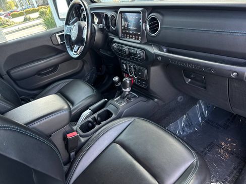 Used 2021 Jeep Wrangler Unlimited Rubicon 4xe w/ Cold Weather Group AWD/4WD image 28