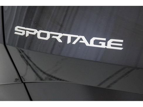 New 2026 Kia Sportage EX image 32