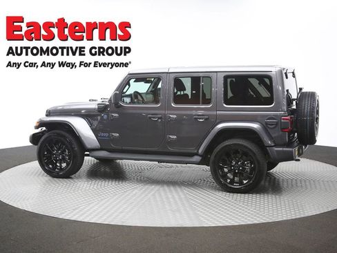 Used 2025 Jeep Wrangler Unlimited Sahara AWD/4WD image 61