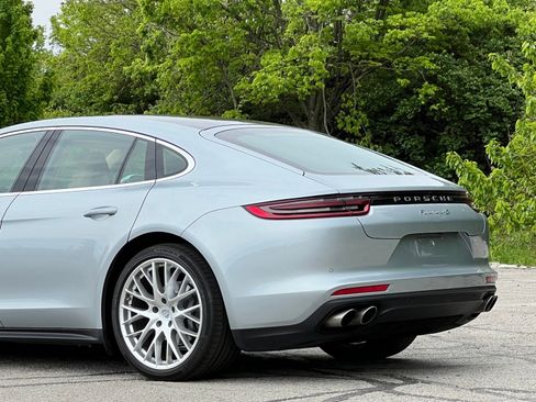 Used 2018 Porsche Panamera 4S AWD/4WD image 9