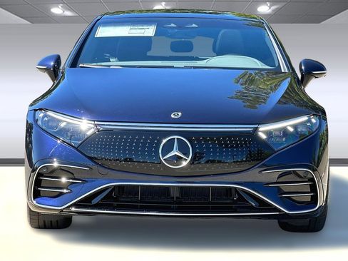 Used 2022 Mercedes-Benz EQS 580 4MATIC Sedan image 5