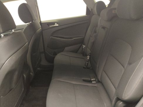 Used 2019 Hyundai Tucson SE image 18