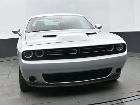 Used 2023 Dodge Challenger SXT image 3
