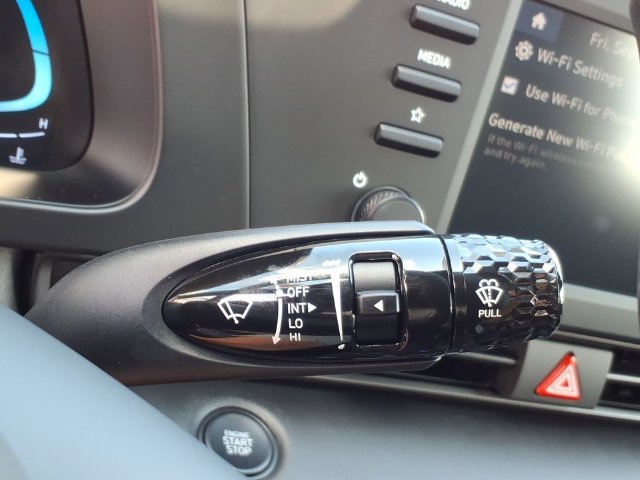 New 2026 Hyundai Elantra SEL Sport FWD image 30