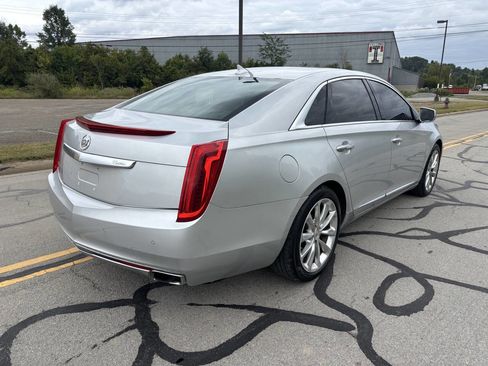 Used 2013 Cadillac XTS Luxury w/ Driver Awareness Package FWD image 5