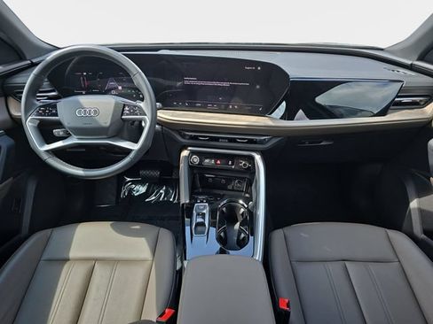 Used 2025 Audi Q5 Premium w/ Convenience Package AWD/4WD image 10