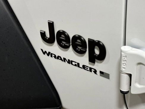 Used 2025 Jeep Wrangler Unlimited Sport AWD/4WD image 25