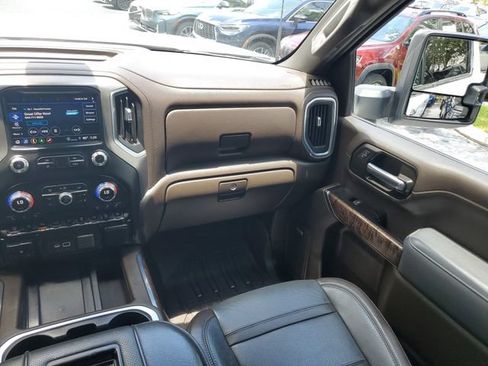 Used 2022 GMC Sierra 2500 Denali w/ Denali Ultimate Package AWD/4WD image 15