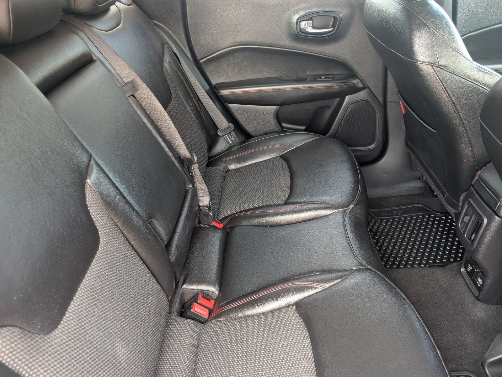 Used 2021 Jeep Compass Trailhawk AWD/4WD image 26