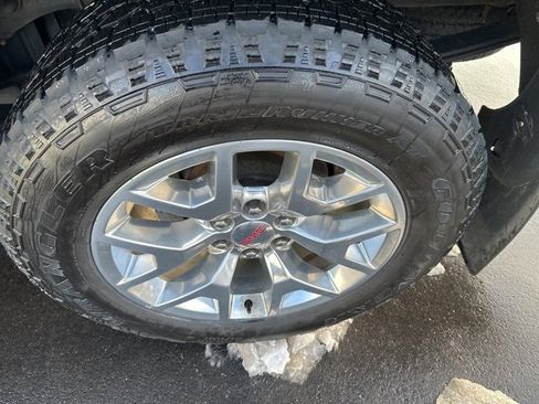 Used 2018 GMC Sierra 1500 SLT w/ SLT Premium Package image 10