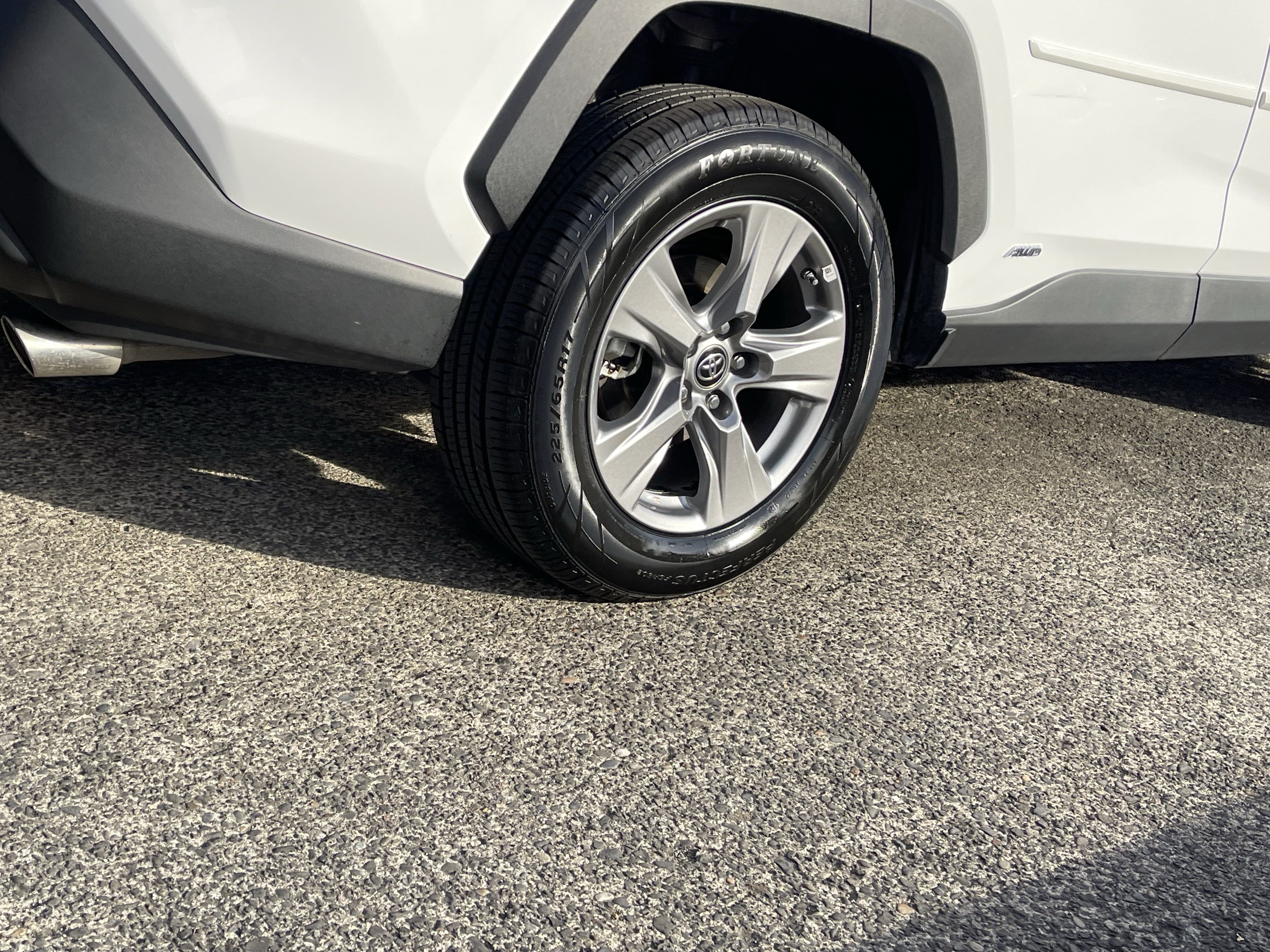 Certified 2024 Toyota RAV4 LE AWD/4WD image 8