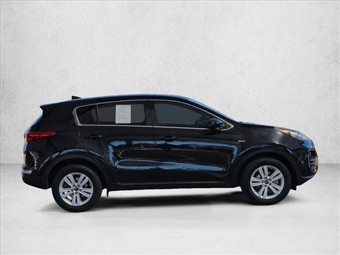 Used 2017 Kia Sportage LX AWD/4WD image 4