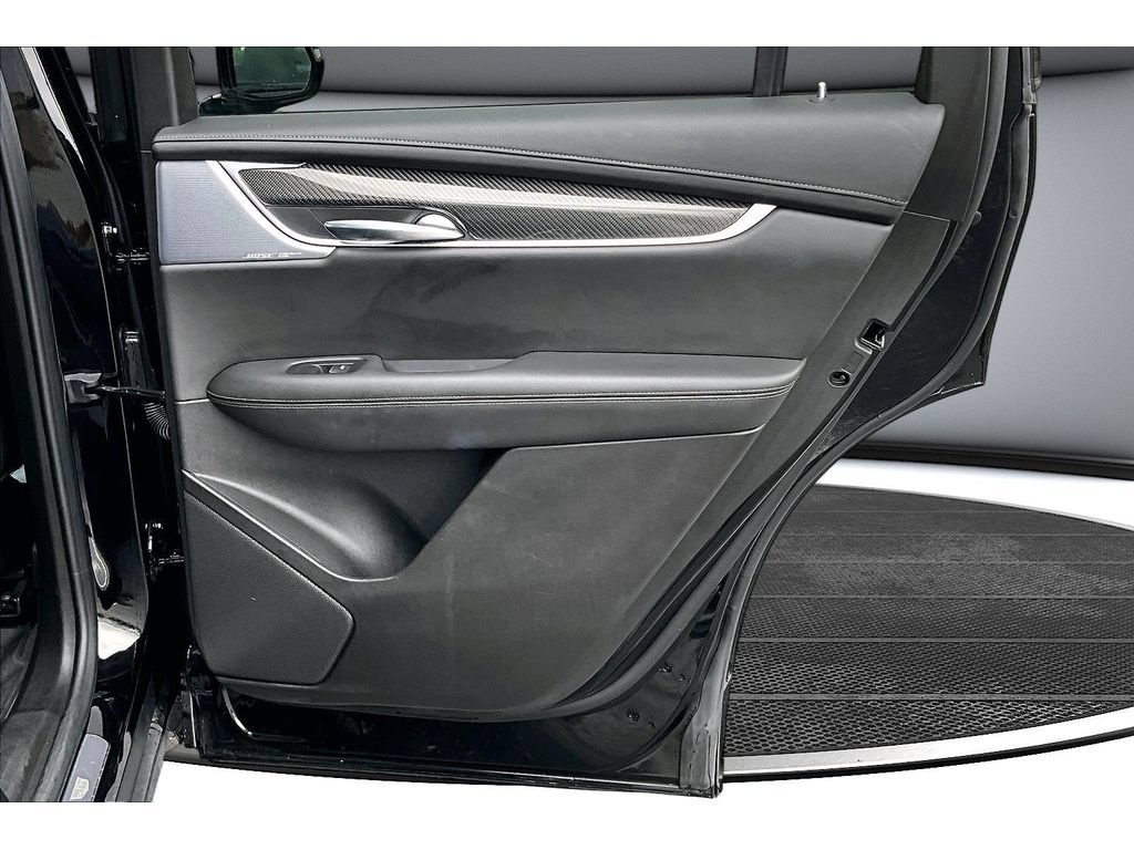 Used 2024 Cadillac XT6 Sport w/ LPO, Floor Liner Package AWD/4WD image 38