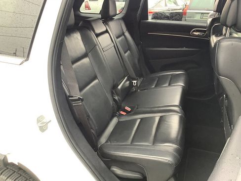 Used 2019 Jeep Grand Cherokee Limited AWD/4WD image 14