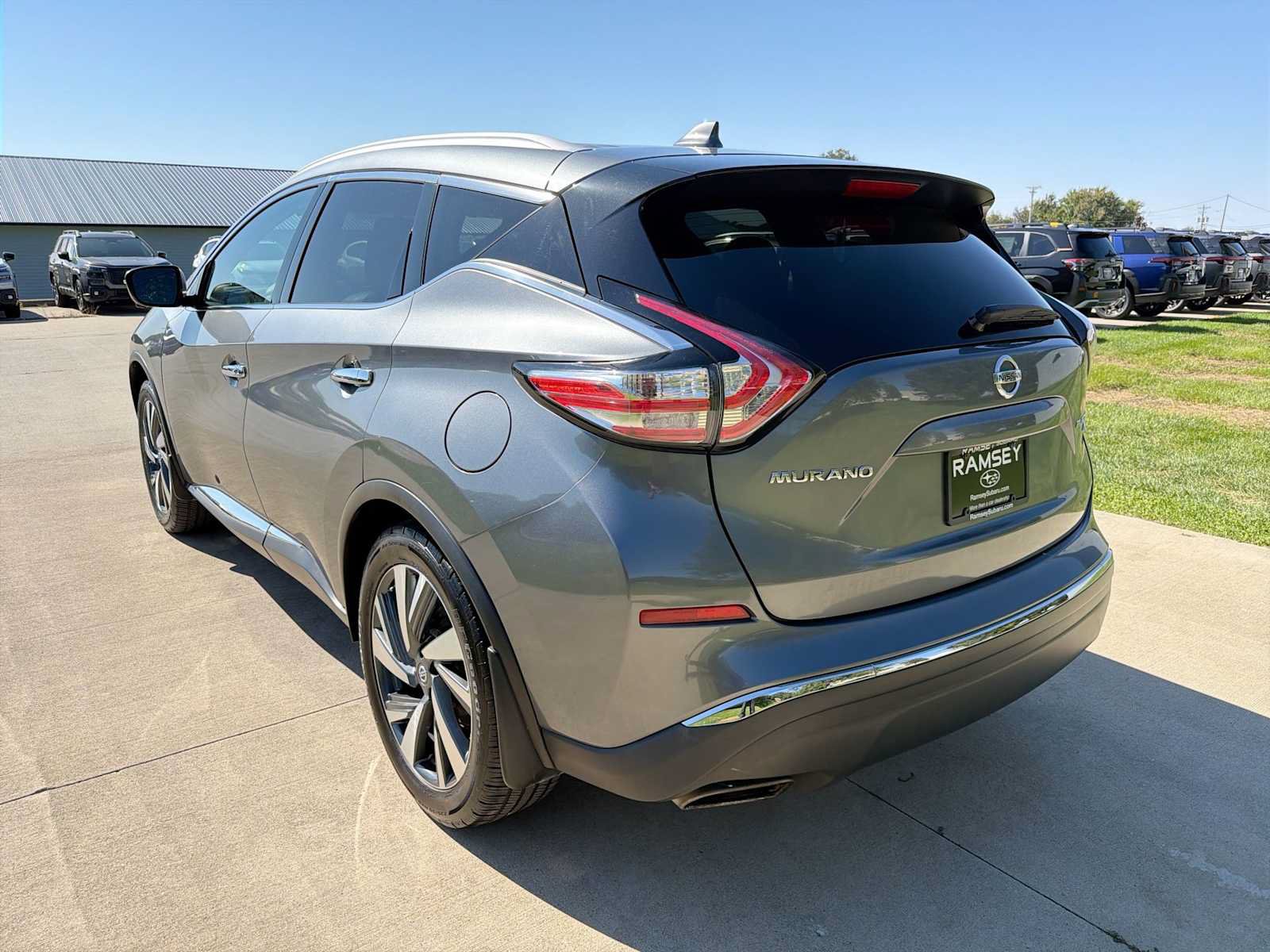 Used 2017 Nissan Murano Platinum w/ Platinum Technology Package AWD/4WD image 4