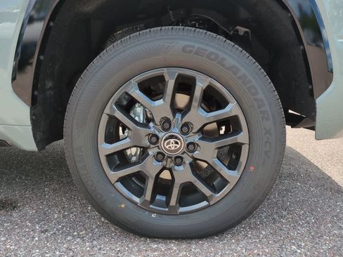 Used 2026 Toyota Tundra Platinum AWD/4WD image 10