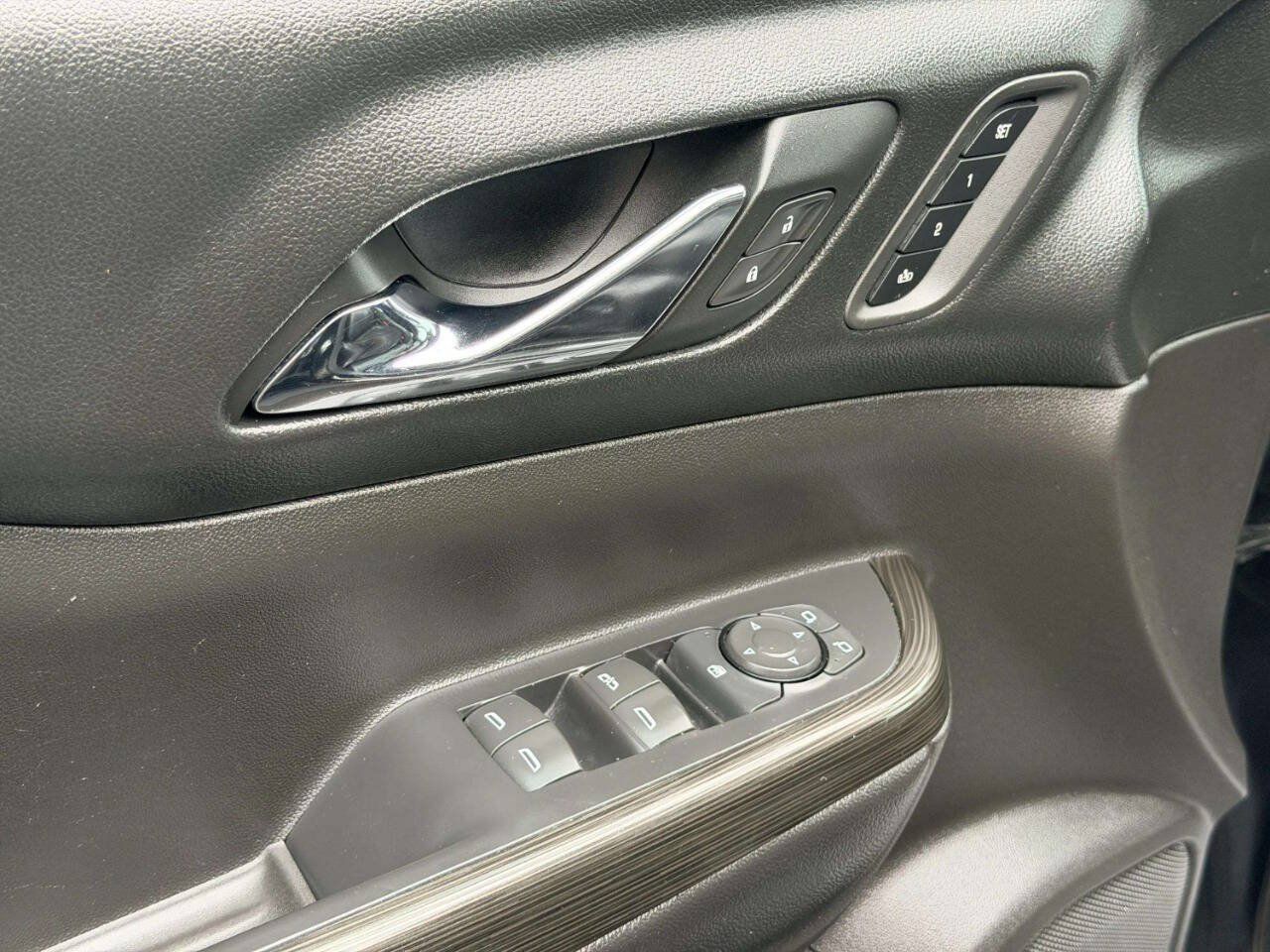 Used 2018 GMC Acadia SLT AWD/4WD image 13