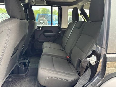 Used 2023 Jeep Wrangler Unlimited Sport AWD/4WD image 12