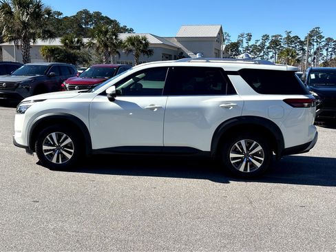 Used 2023 Nissan Pathfinder SL image 26