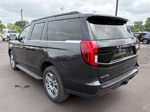Used 2025 Ford Expedition Active AWD/4WD image 6