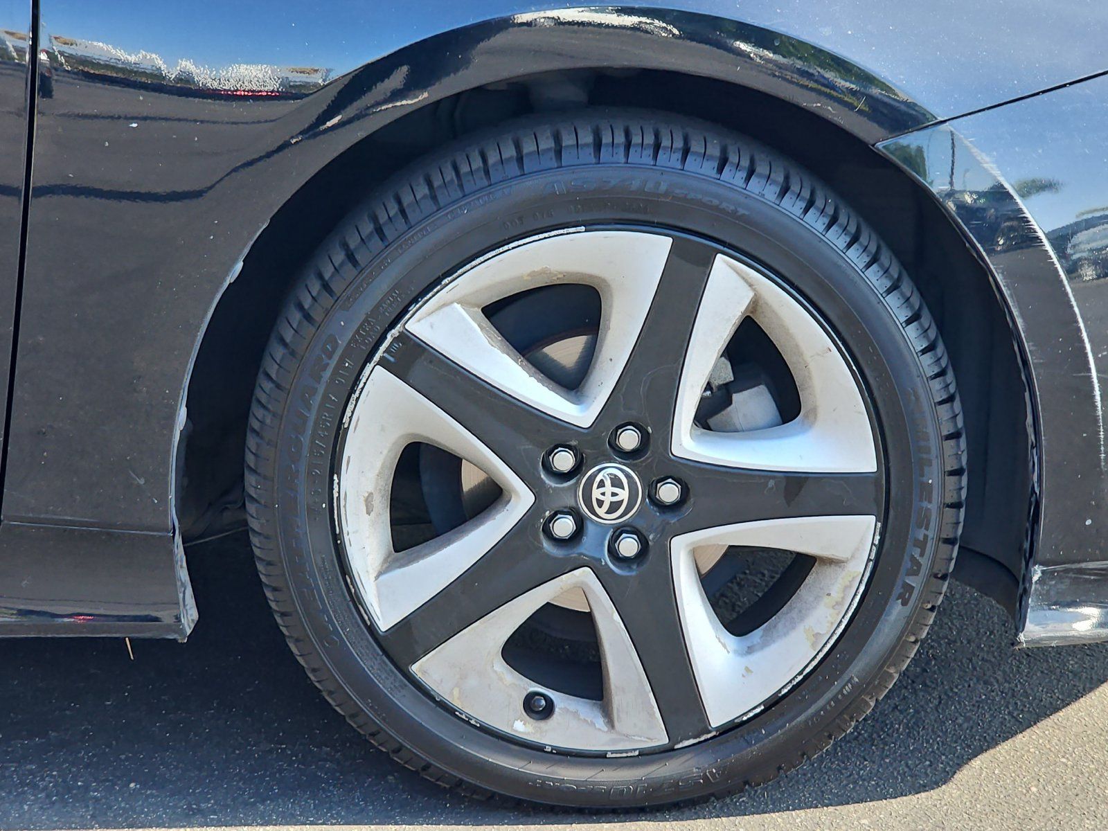 Used 2017 Toyota Prius Three Touring w/ Carpet Mat Package FWD image 10