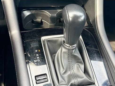 Used 2024 MAZDA MAZDA3 s FWD image 22