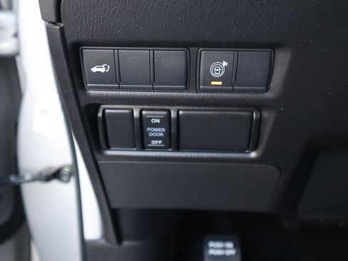 Used 2022 Nissan Armada SL image 39