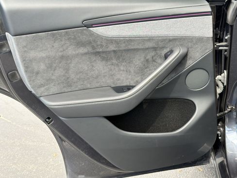 Used 2026 Tesla Model Y AWD image 28