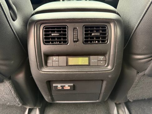 Used 2020 Nissan Pathfinder S FWD image 19