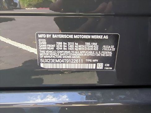 Used 2026 BMW X7 xDrive40i w/ M Sport Package image 17