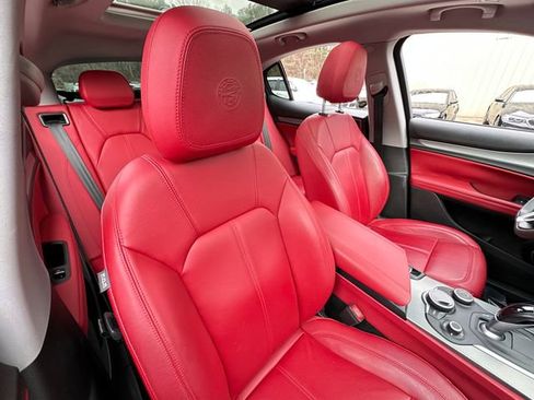 Used 2019 Alfa Romeo Stelvio Ti w/ Nero Edizione image 39
