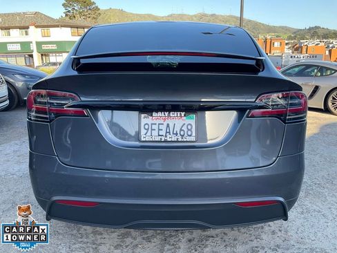 Used 2023 Tesla Model X image 4