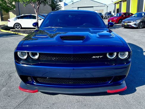 Used 2016 Dodge Challenger SRT Hellcat RWD image 3