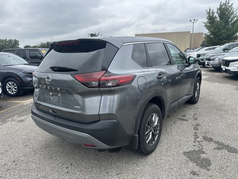 Used 2023 Nissan Rogue S AWD/4WD image 4