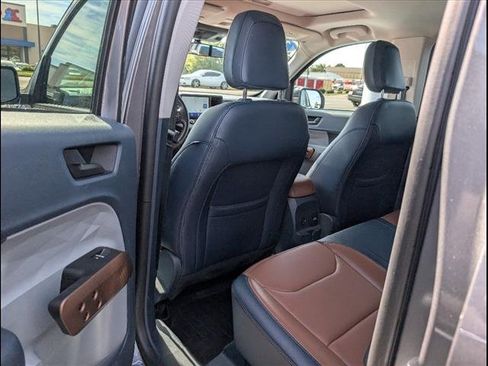 Used 2022 Ford Maverick Lariat w/ Lariat Luxury Package image 17