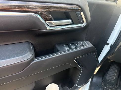 Used 2023 GMC Sierra 1500 SLE AWD/4WD image 18