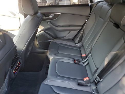 Certified 2025 Audi Q8 Premium Plus image 25