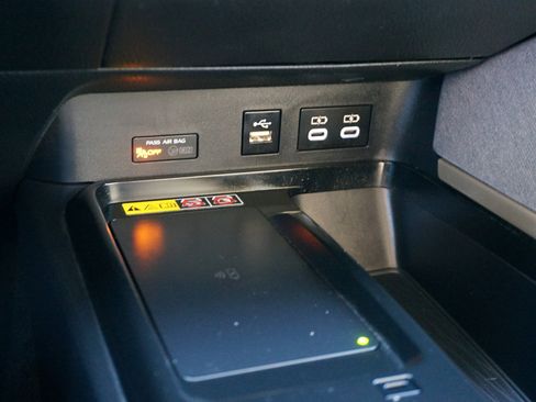 Used 2025 Toyota Camry LE image 19