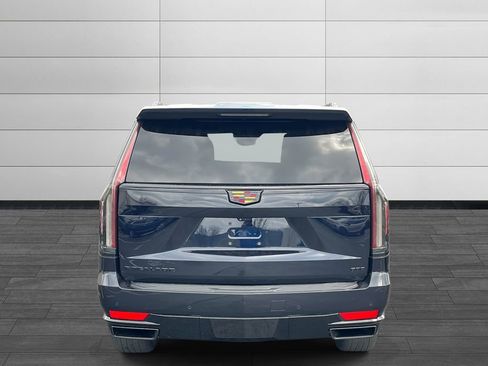 Certified 2022 Cadillac Escalade ESV Sport w/ Touring Package image 4