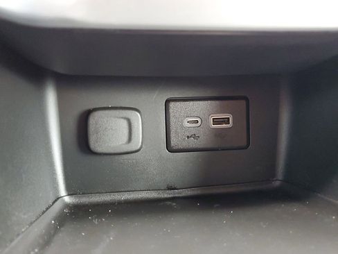 Used 2023 GMC Acadia SLE w/ Driver Convenience Package image 28