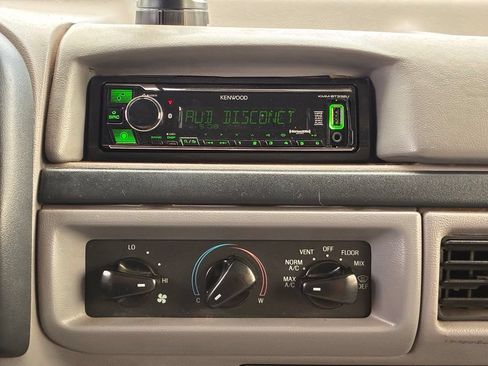 Used 1997 Ford F250 4x4 SuperCab Heavy Duty image 30
