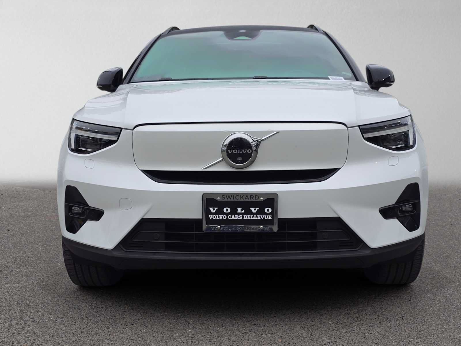 Used 2023 Volvo XC40 Recharge Ultimate AWD/4WD image 9