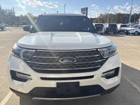 Used 2024 Ford Explorer King Ranch w/ Technology Package image 2