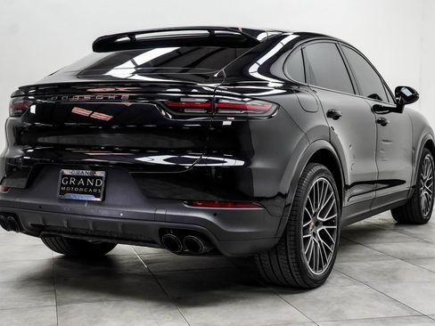 Used 2020 Porsche Cayenne image 10