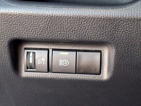 Used 2024 Toyota RAV4 XLE image 25