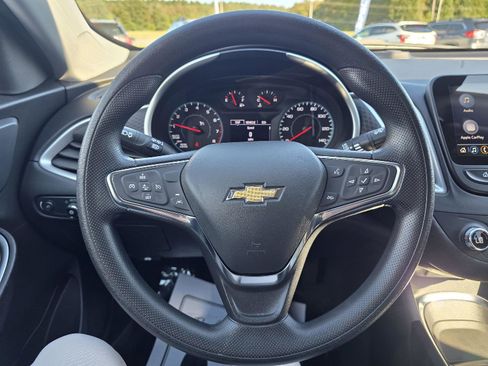 Used 2024 Chevrolet Malibu LT image 16