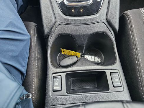 Used 2020 Nissan Rogue Sport SV w/ All-Weather Package image 20