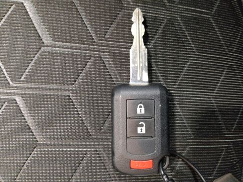 Used 2024 Mitsubishi Outlander Sport AWD image 32